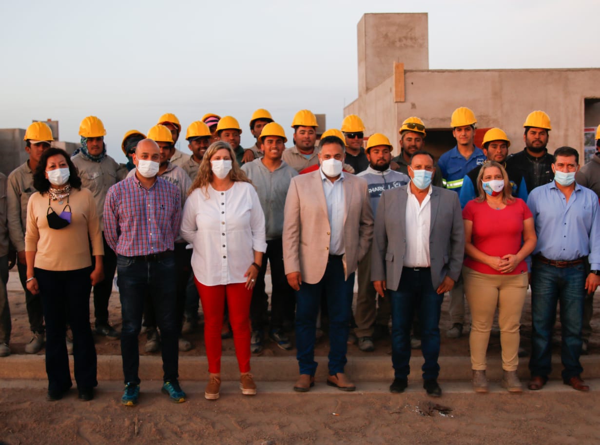 El gobierno de la provincia construye 36 viviendas en San Blas de Los Sauces 